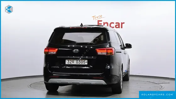 KIA CARNIVAL 9-SEATER NOBLESSE