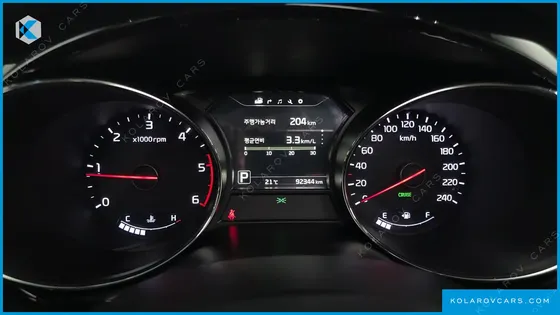 KIA CARNIVAL 9-SEATER NOBLESSE