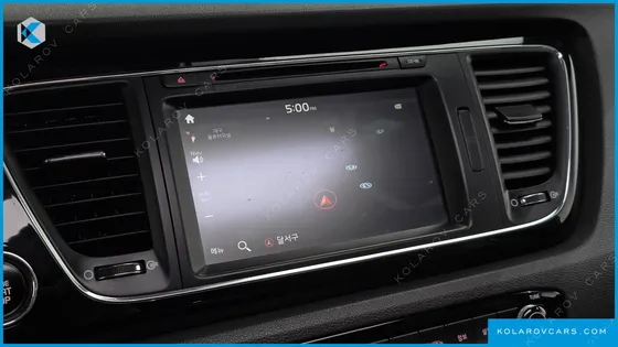 KIA CARNIVAL 9-SEATER NOBLESSE