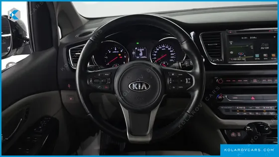 KIA CARNIVAL 9-SEATER NOBLESSE