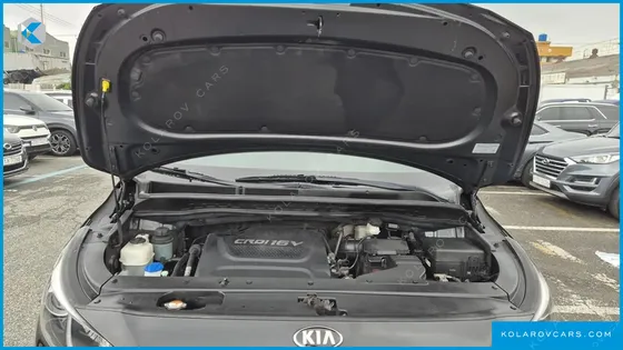 KIA CARNIVAL 9-SEATER PRESTIGE