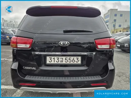 KIA CARNIVAL 9-SEATER PRESTIGE
