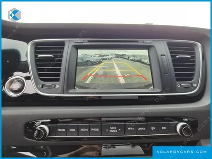 KIA CARNIVAL 9-SEATER PRESTIGE