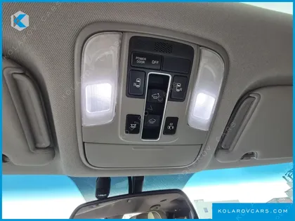 KIA CARNIVAL 9-SEATER PRESTIGE