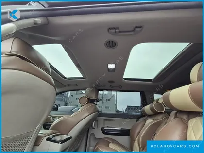 KIA CARNIVAL 9-SEATER PRESTIGE