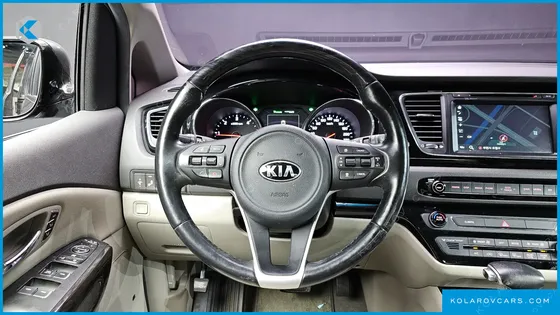 KIA CARNIVAL 9-SEATER NOBLESSE SPECIAL