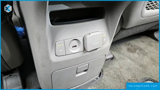 KIA CARNIVAL 9-SEATER NOBLESSE SPECIAL