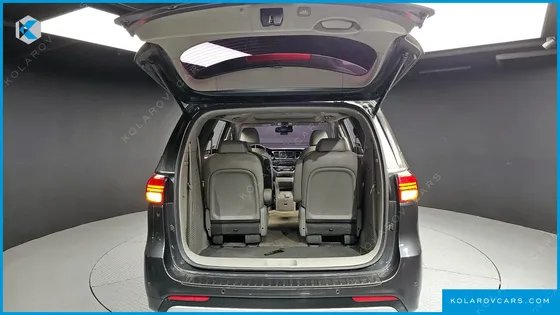 KIA CARNIVAL 9-SEATER NOBLESSE SPECIAL