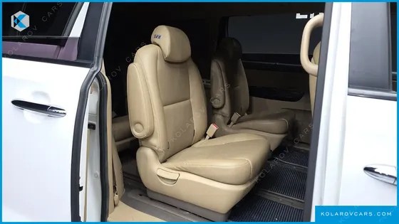 KIA CARNIVAL 9-SEATER PRESTIGE