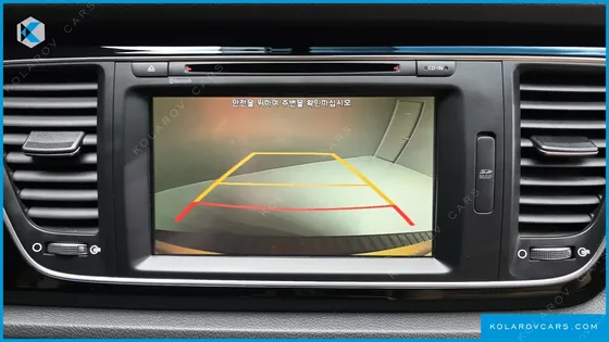 KIA CARNIVAL 9-SEATER PRESTIGE