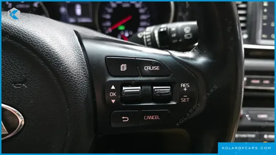 KIA CARNIVAL 9-SEATER PRESTIGE