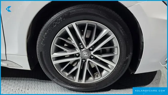 HYUNDAI GRANDEUR 2.2 DIESEL PREMIUM