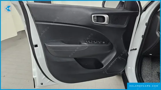 HYUNDAI VENUE 1,6 PREMIUM