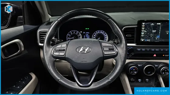 HYUNDAI VENUE 1.6 MODERN