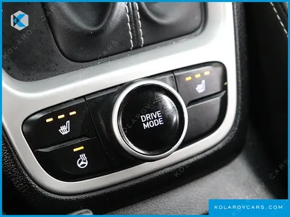 HYUNDAI VENUE 1.6 MODERN