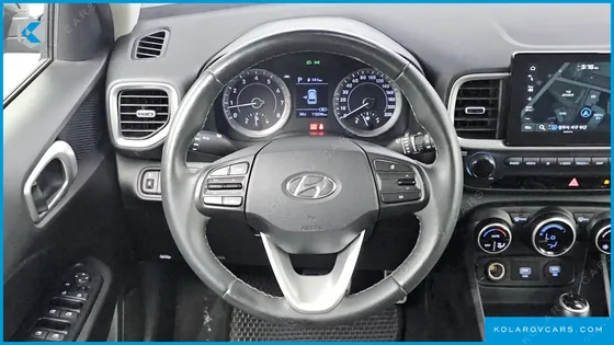 HYUNDAI VENUE 1.6 MODERN
