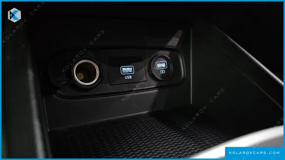 HYUNDAI VENUE 1.6 MODERN