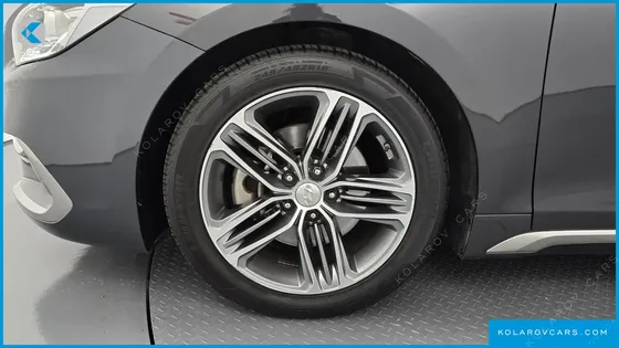 HYUNDAI GRANDEUR 2.4 PREMIUM
