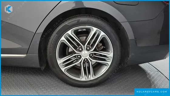 HYUNDAI GRANDEUR 2.4 PREMIUM