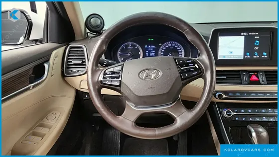 HYUNDAI GRANDEUR 2.2 DIESEL PREMIUM