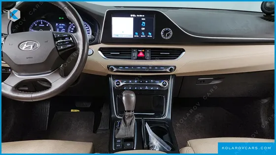 HYUNDAI GRANDEUR 2.2 DIESEL PREMIUM