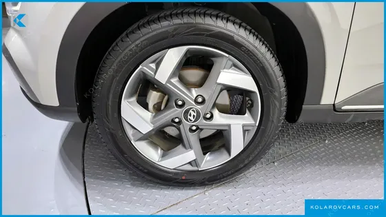 HYUNDAI VENUE 1.6 MODERN