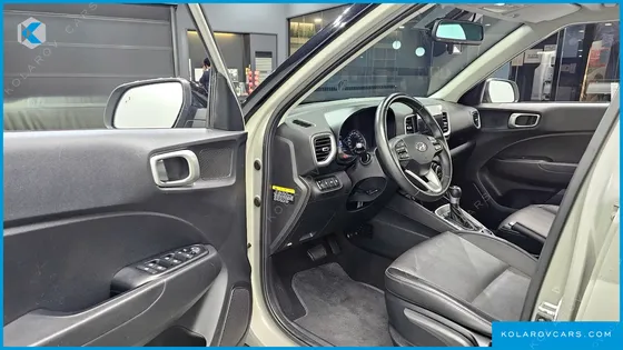HYUNDAI VENUE 1.6 MODERN