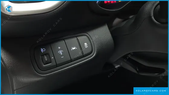 HYUNDAI VENUE 1.6 SMART