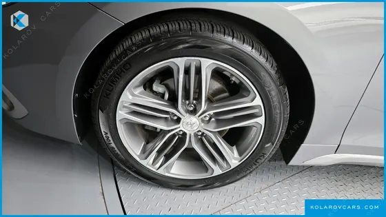 HYUNDAI GRANDEUR 3.0 LPI EXCLUSIVE (RENTAL CAR)