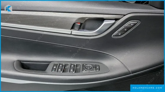 HYUNDAI GRANDEUR 3.0 LPI EXCLUSIVE (RENTAL CAR)