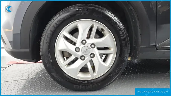 HYUNDAI VENUE 1.6 MODERN