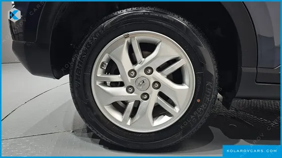 HYUNDAI VENUE 1.6 MODERN