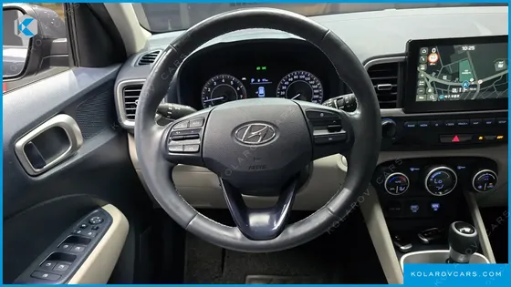 HYUNDAI VENUE 1.6 MODERN