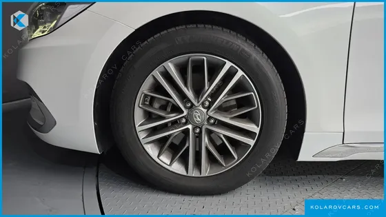 HYUNDAI GRANDEUR 2.2 DIESEL PREMIUM