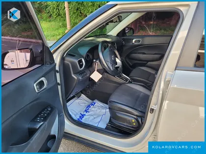 HYUNDAI VENUE 1.6 MODERN