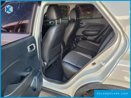 HYUNDAI VENUE 1.6 MODERN