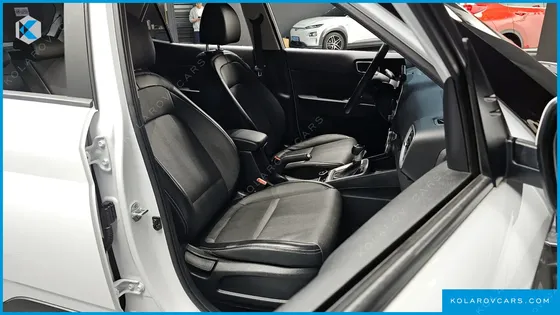 HYUNDAI VENUE 1.6 MODERN