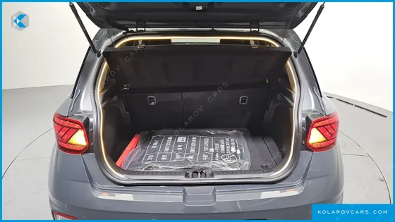 HYUNDAI VENUE 1,6 PREMIUM