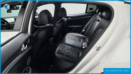 KIA STINGER 3.3 GT AWD MASTERS TURBO PACKAGE