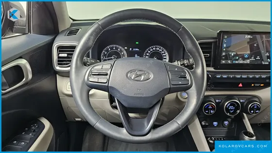 HYUNDAI VENUE 1.6 MODERN