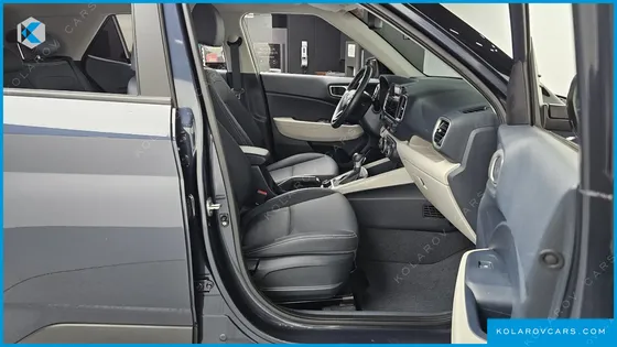 HYUNDAI VENUE 1.6 MODERN