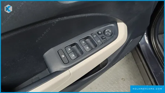 HYUNDAI VENUE 1.6 MODERN