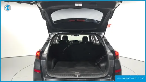 HYUNDAI TUCSON DIESEL 1.6 2WD