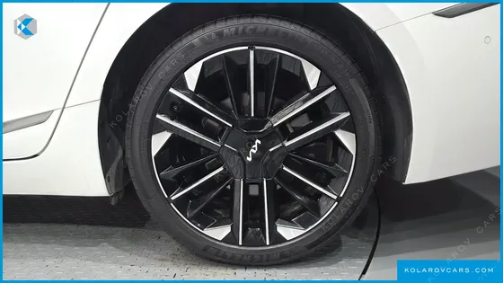 KIA K8 SIGNATURE