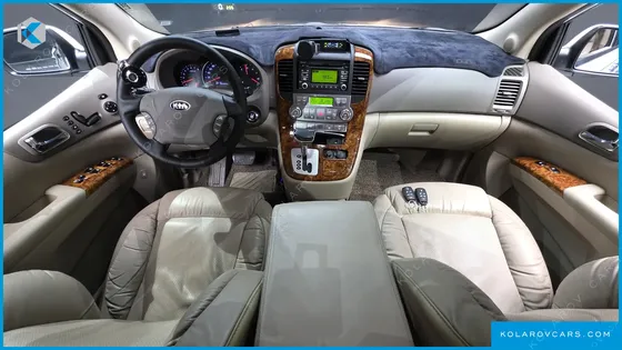 KIA CARNIVAL GRAND CARNIVAL HI LIMOUSINE GASOLINE GLX