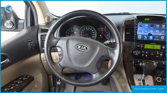 KIA CARNIVAL GRAND CARNIVAL 7-SEATER HI LIMOUSINE