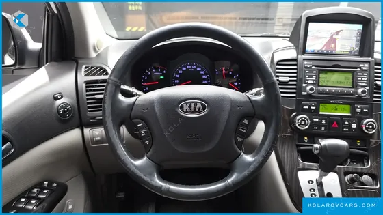 KIA CARNIVAL NEW CARNIVAL LIMOUSINE GLX