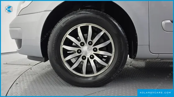KIA CARNIVAL NEW CARNIVAL GLX