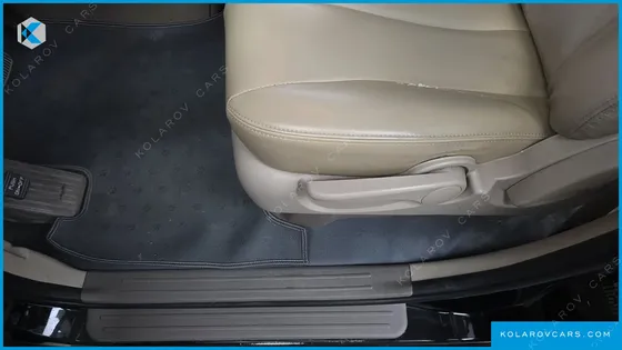 KIA CARNIVAL NEW CARNIVAL LIMOUSINE GLX