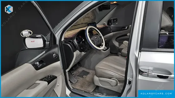 KIA CARNIVAL NEW CARNIVAL LIMOUSINE GLX